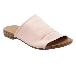 Bueno Turner Blush Pink Leather Slides Sandals
